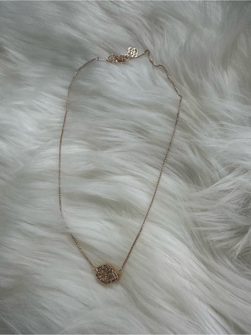 Kendra Scott Tess pendant necklace in rose gold